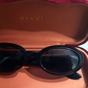 GUCCI SUNGLASSES